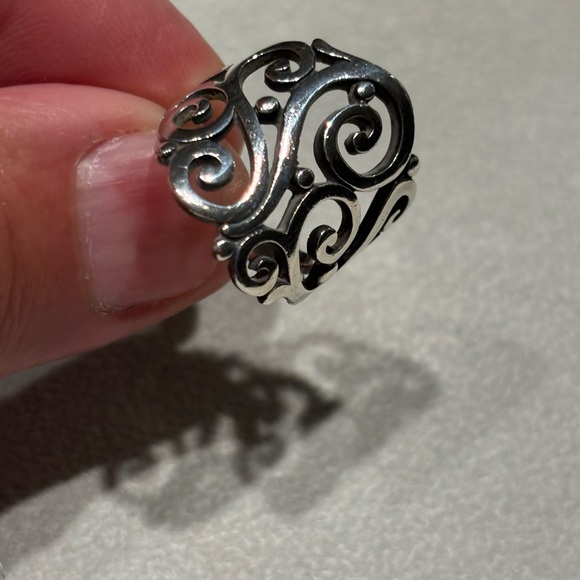 James Avery Jewelry - Retired James Avery Sterling Silver Open Sorrento Ring Size 6.5